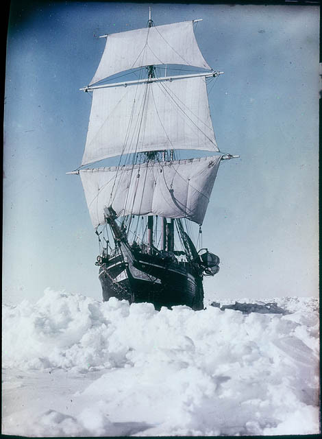 the-endurance-under-full-sail-held-up-in-the-weddell-sea-1915-by-frank-hurley_l