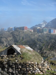 Teleøen in the foreground, Sisimiut behind