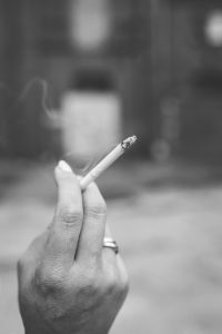 black-and-white-blur-cigar-165934